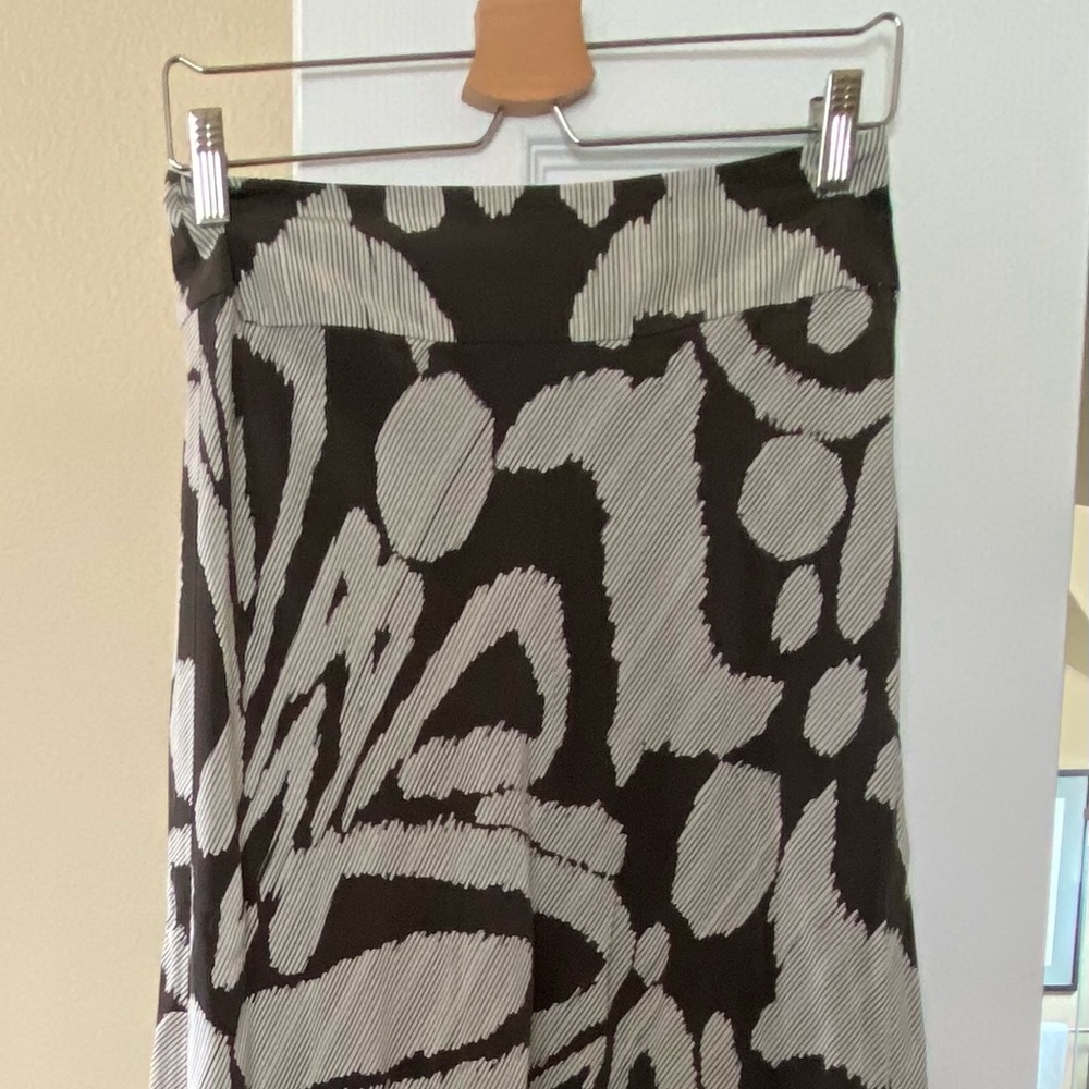 Beautiful maxi print skirt